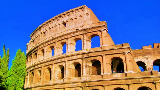 Colosseum - One of the 7 Wonders of the World in Hindi